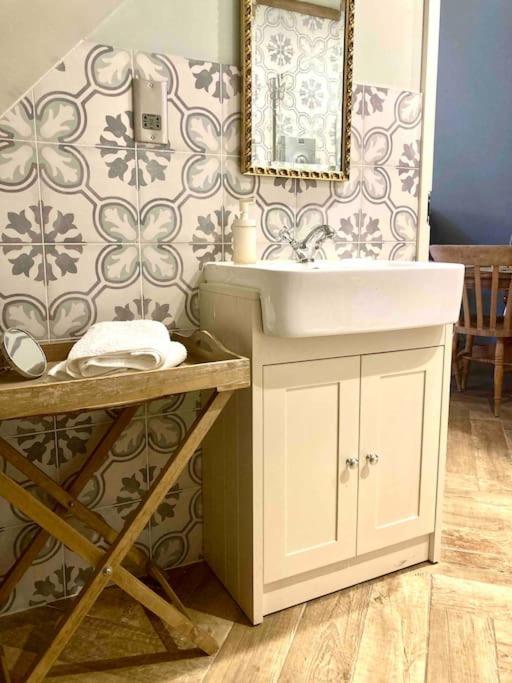 The Nest 'mini Suite' Apartment